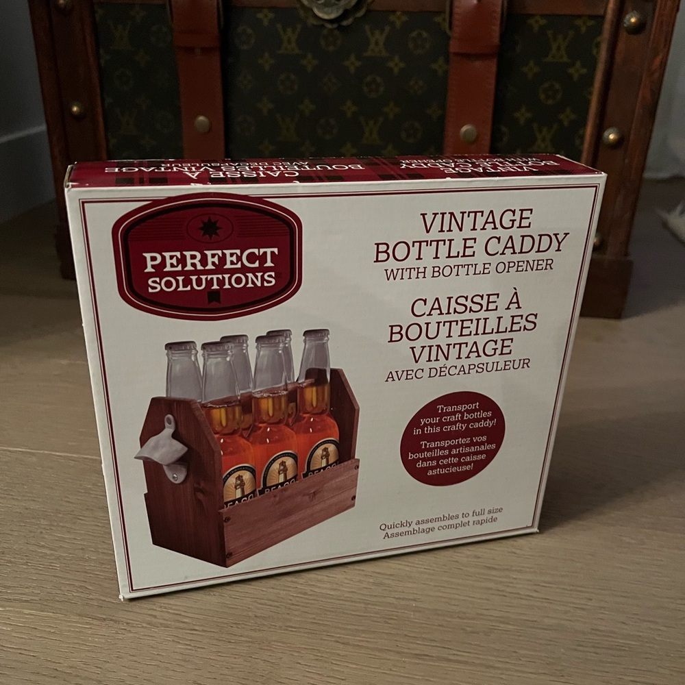 Vintage Style Wooden Six-Pack Bottle Caddy Carrier with Attached Bottle Opener